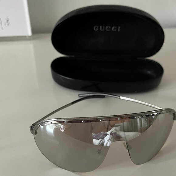 GUCCI - AUTHENTIC MIRRORED UNISEX AVIATOR SUNGLASSES - WORN ONCE - Picture 5 of 6
